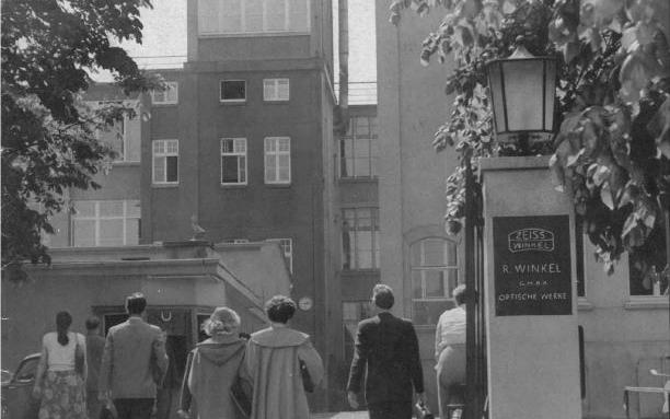 R. Winkel GmbH geht in der Carl-Zeiss-Stiftung auf.