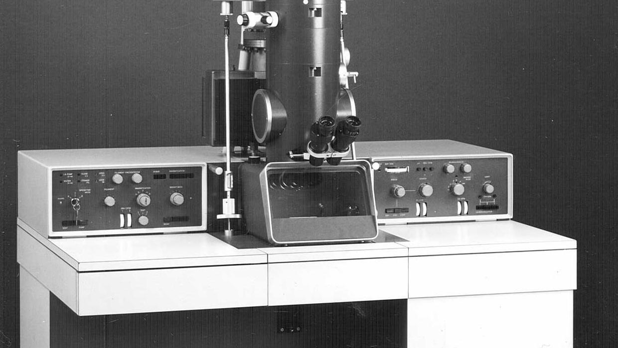 EM 109 Elektronenmikroskop