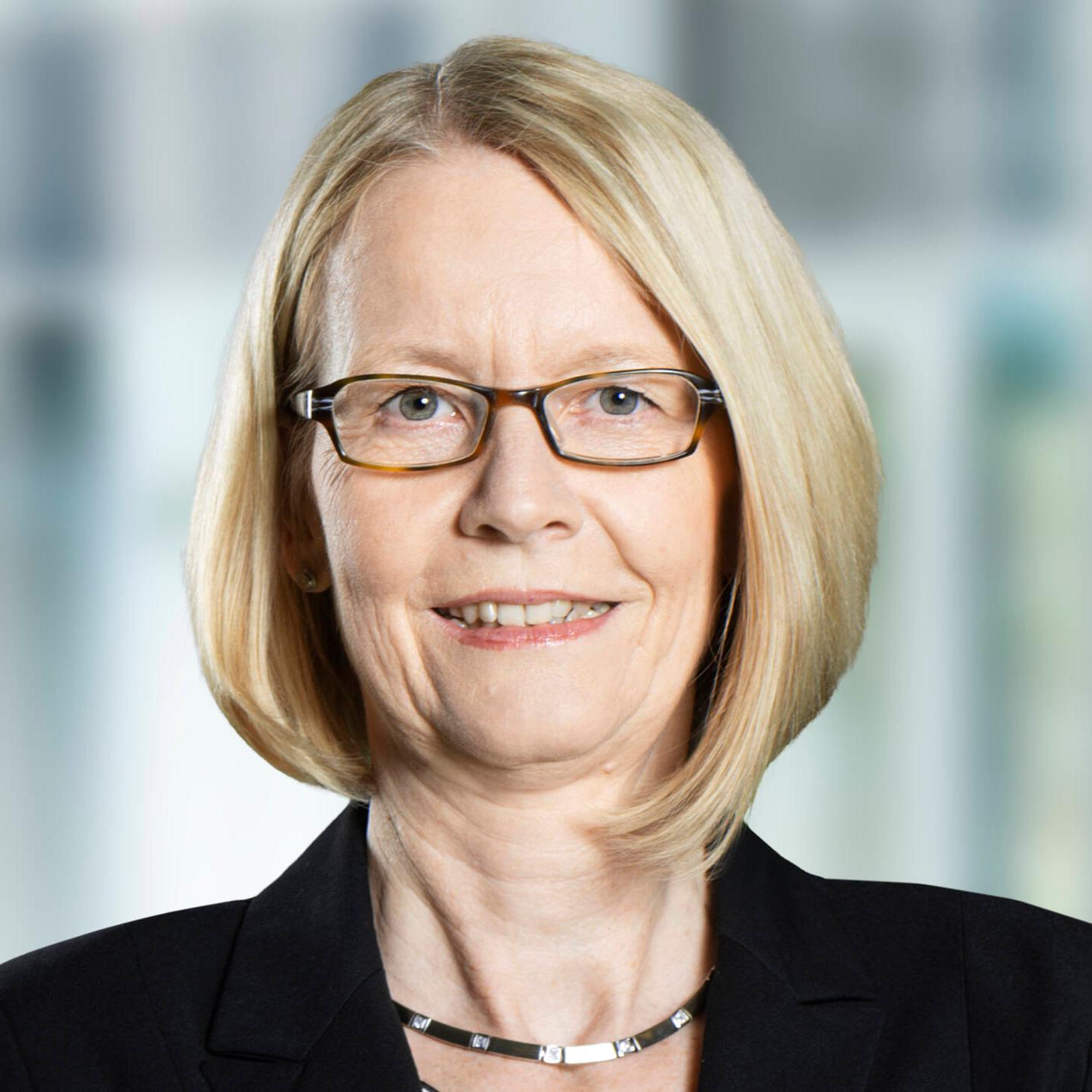 Porträt von Cornelia Denz