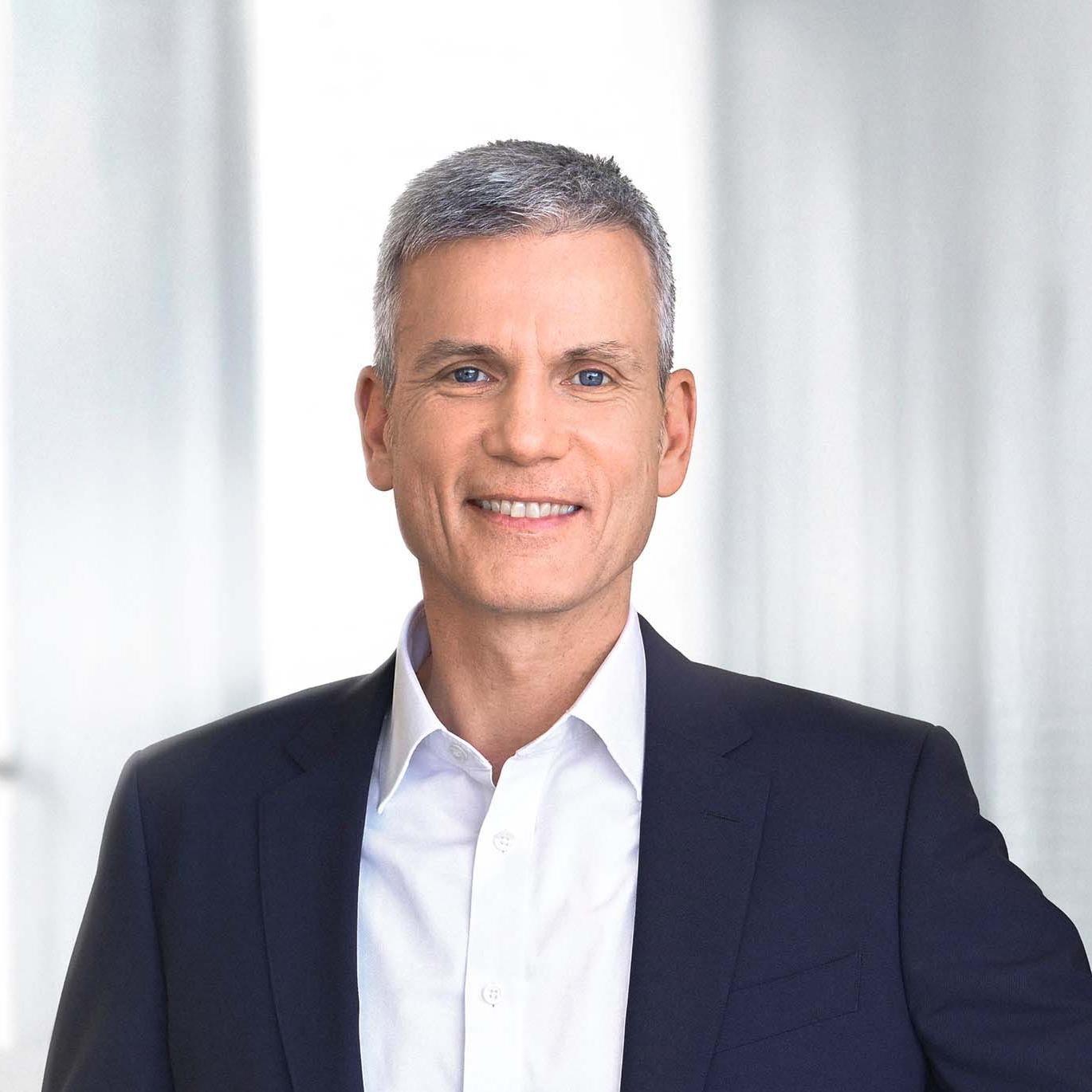 Porträt von Andreas Pecher, Vorsitzender des Vorstands der ZEISS Gruppe