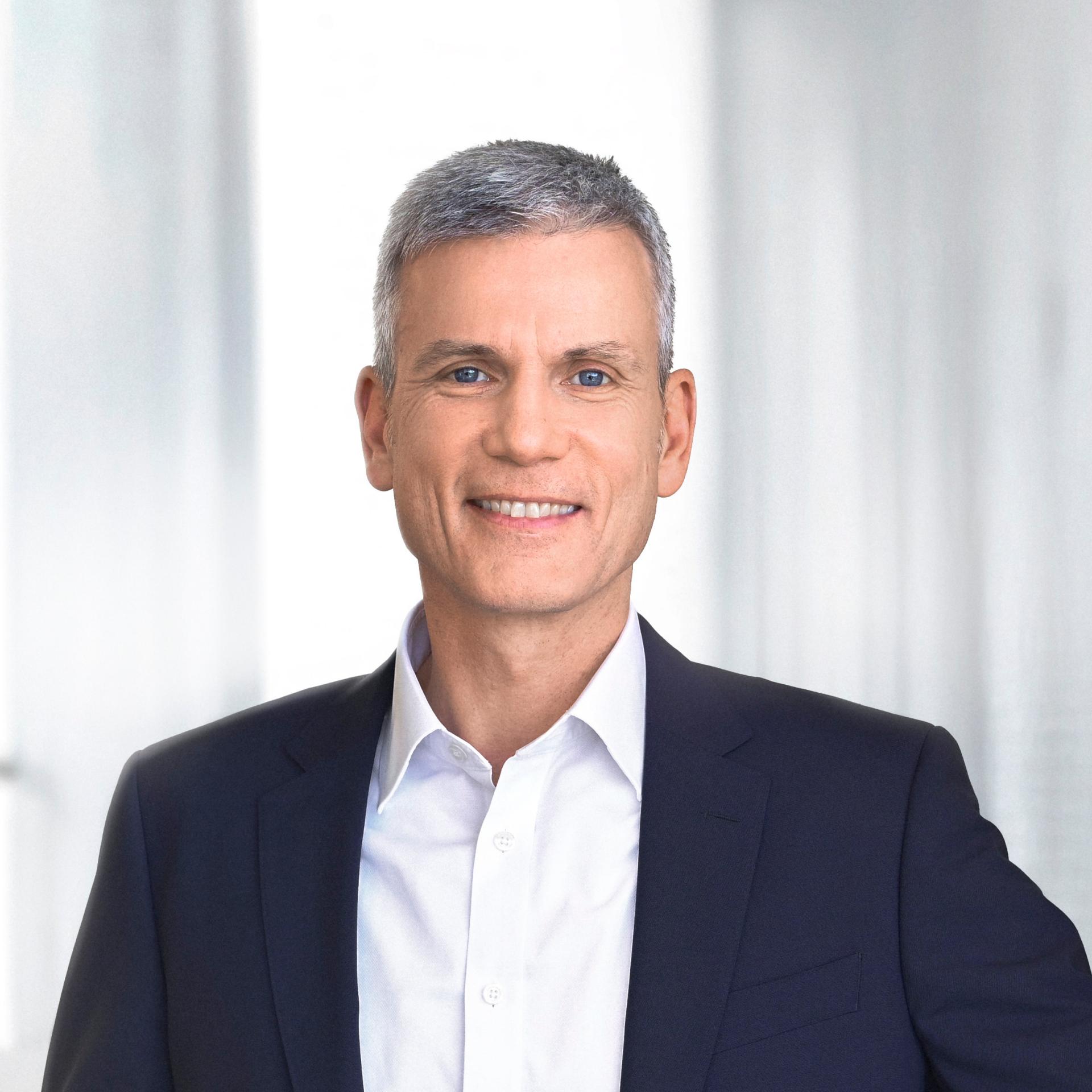 Porträt von Andreas Pecher, Vorsitzender des Vorstands der ZEISS Gruppe