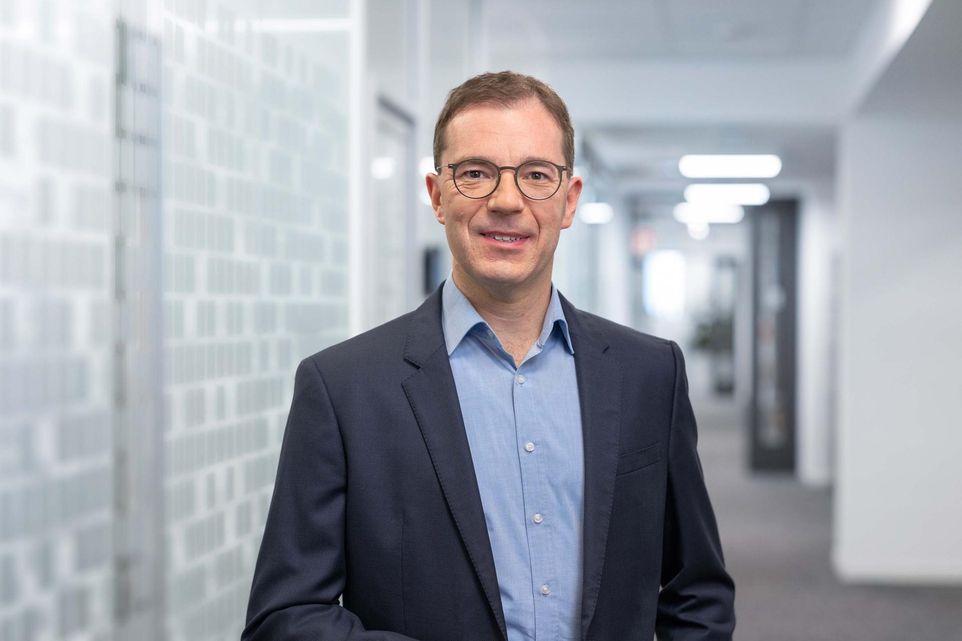 Dr. Jochen Peter