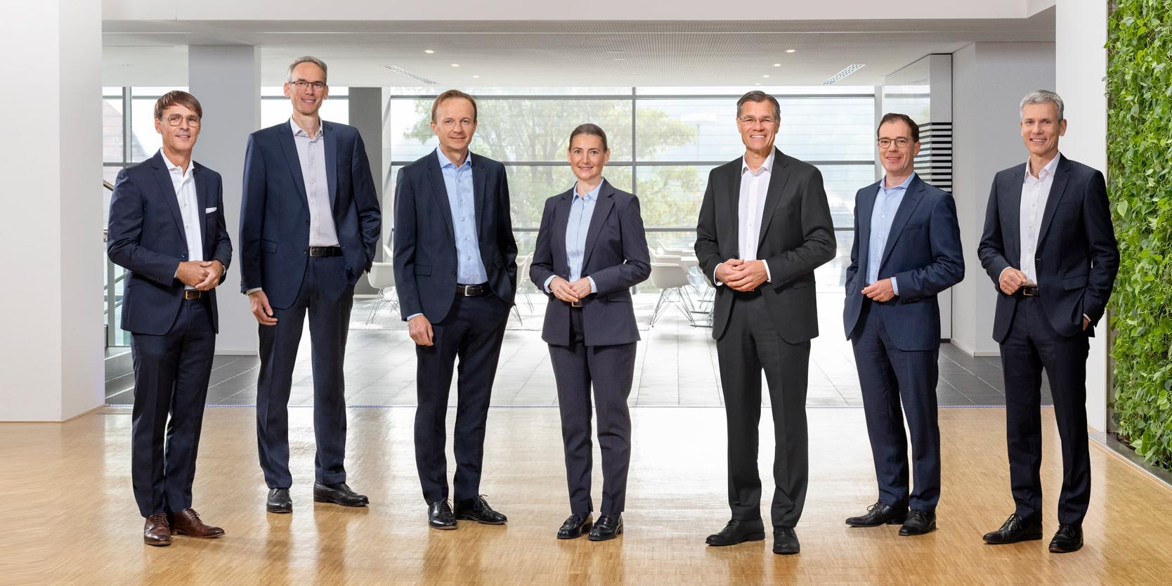 Management & Gremien