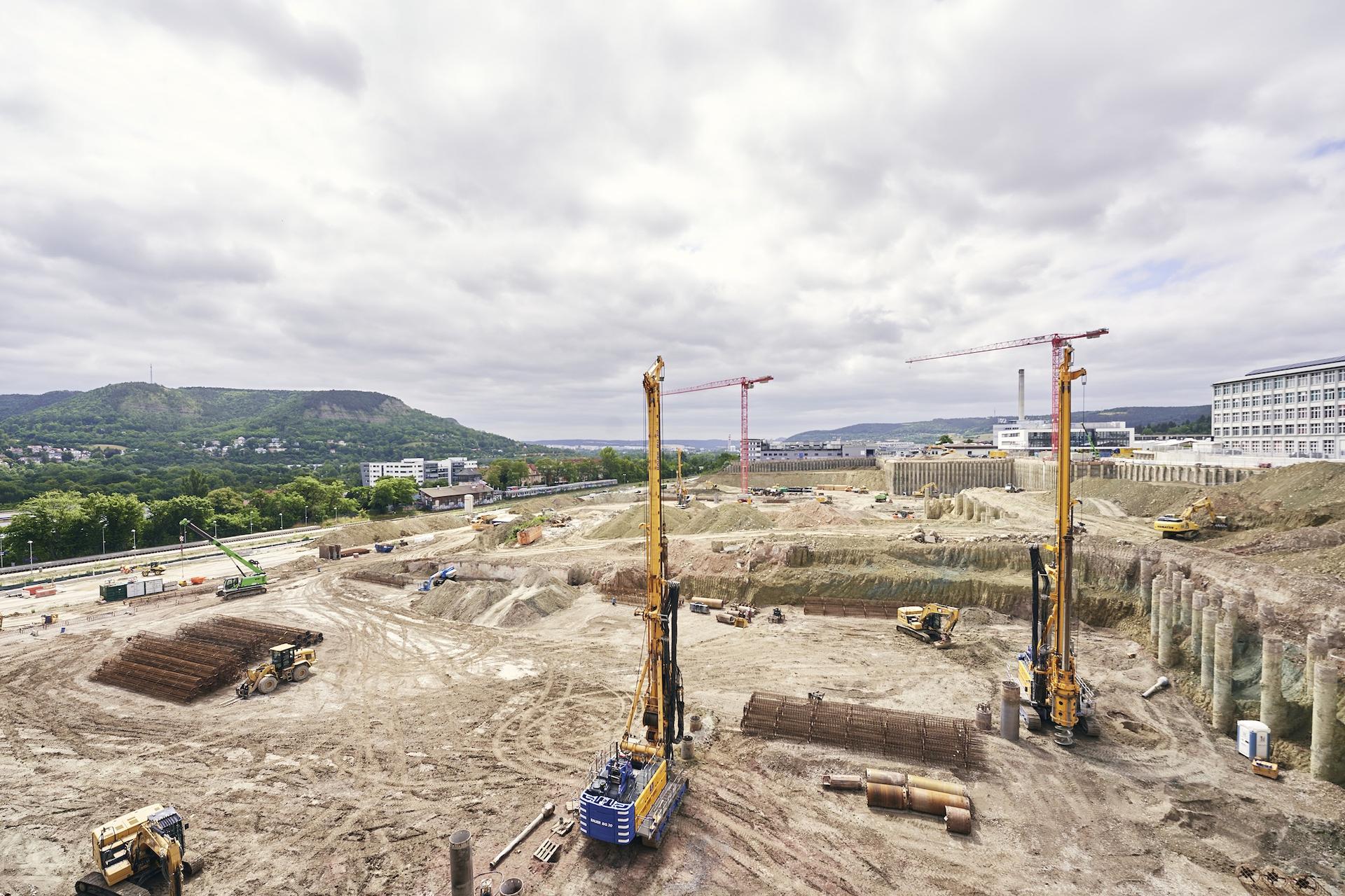 Blick auf Baustelle aus Vogelperspektive