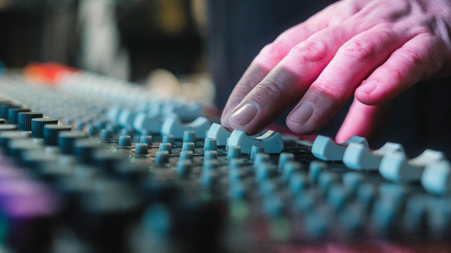 Dominik Eulberg ist DJ, Biologe, Vogelbeobachter