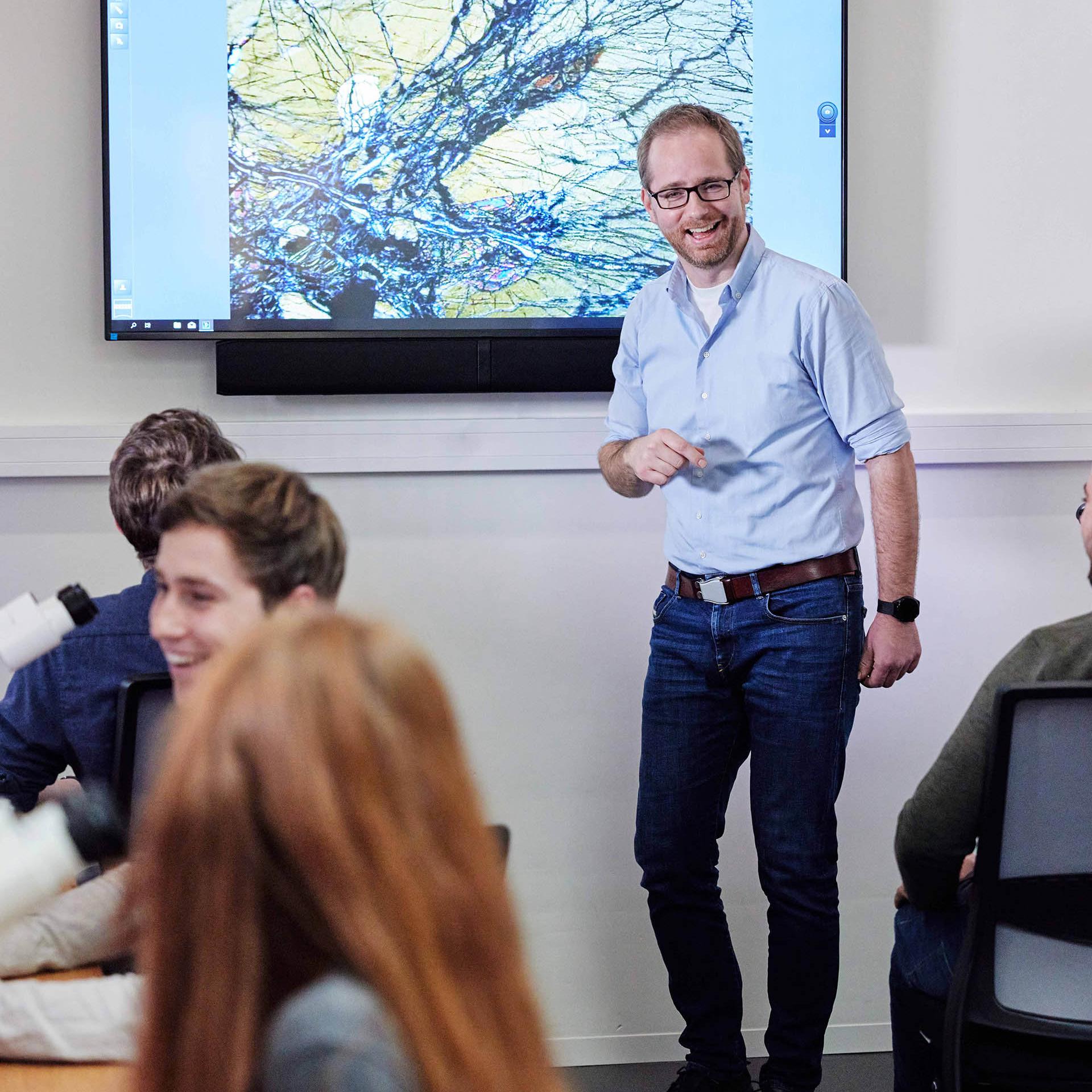 Dr. Oliver Plümper, Geologe und assoziierter Professor an der Universität Utrecht