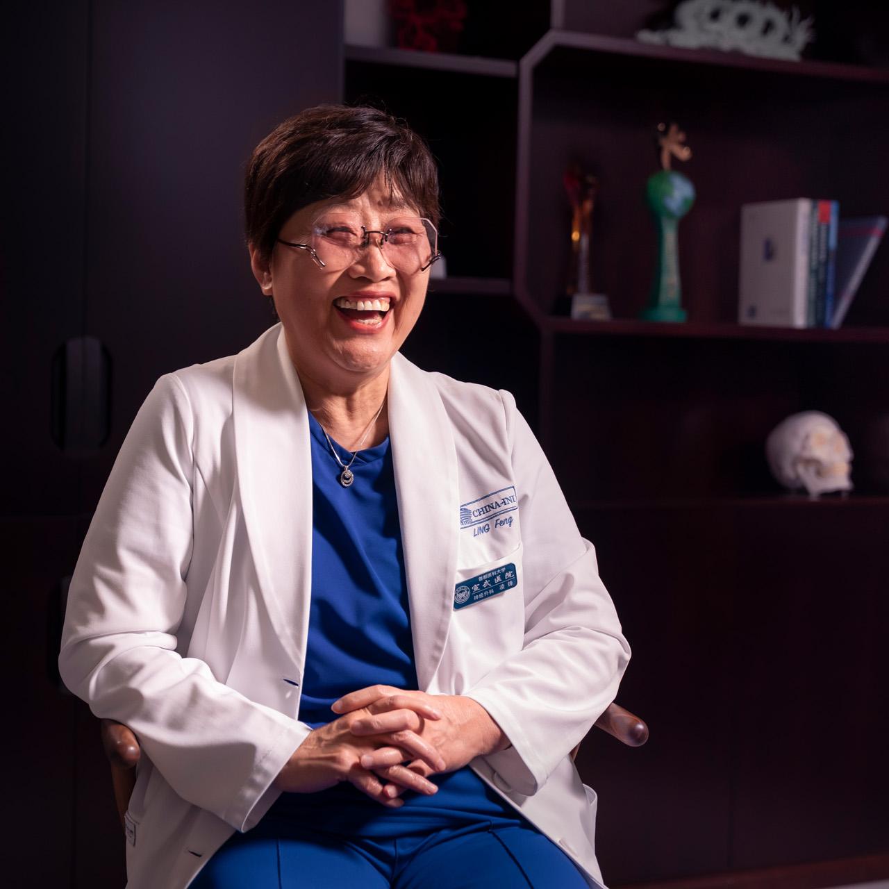 Prof. Dr. Ling Feng, Neurochirurgin und stellvertretende Direktorin des China-INI in Peking