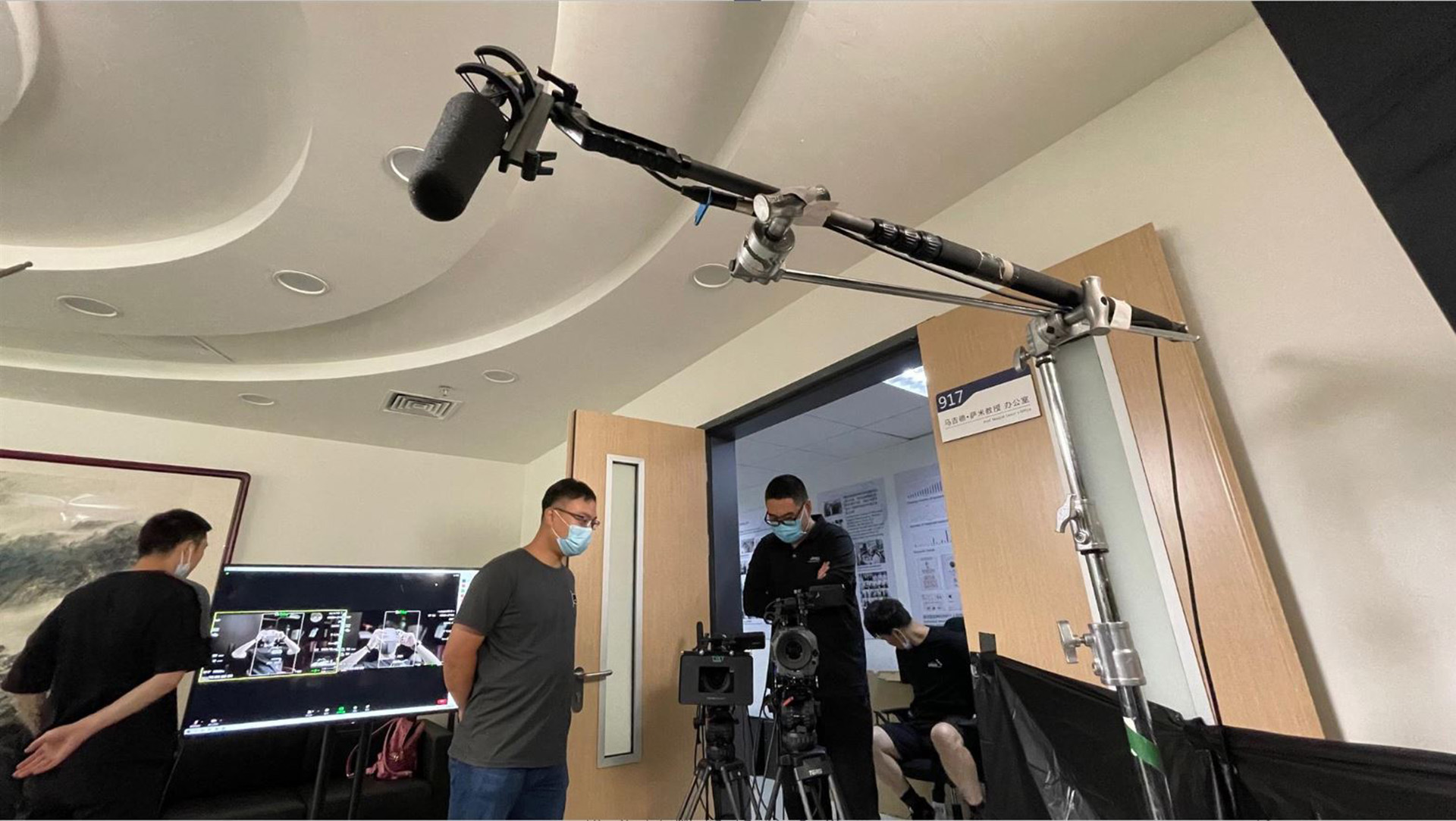 Making-of Prof. Dr. Ling Feng, Neurochirurgin und stellvertretende Direktorin des China-INI in Peking