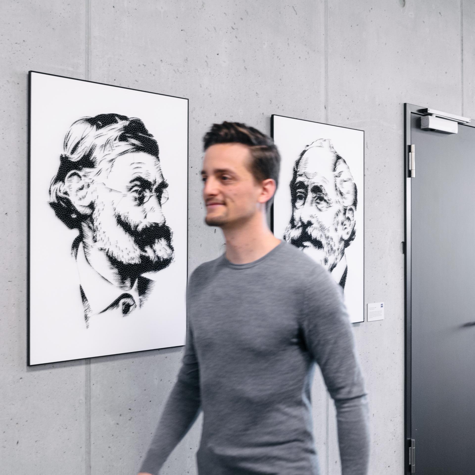 Dr. Daniel Reichard 