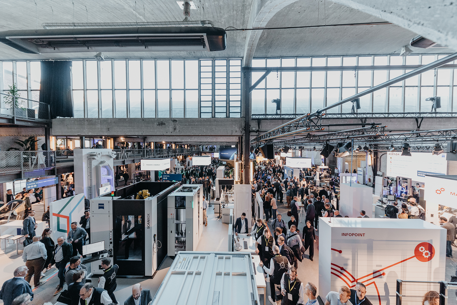 Blick über die Expo-Fläche beim ZEISS Quality Innovation Summit 