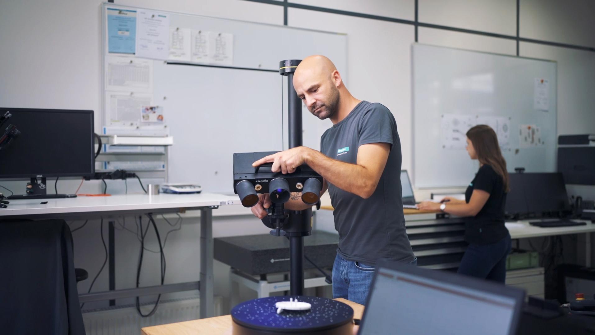 Das optische Messsystem und die daraus resultierende Punktwolke wird mit der Auswertesoftware ZEISS Inspect Pro ausgewertet