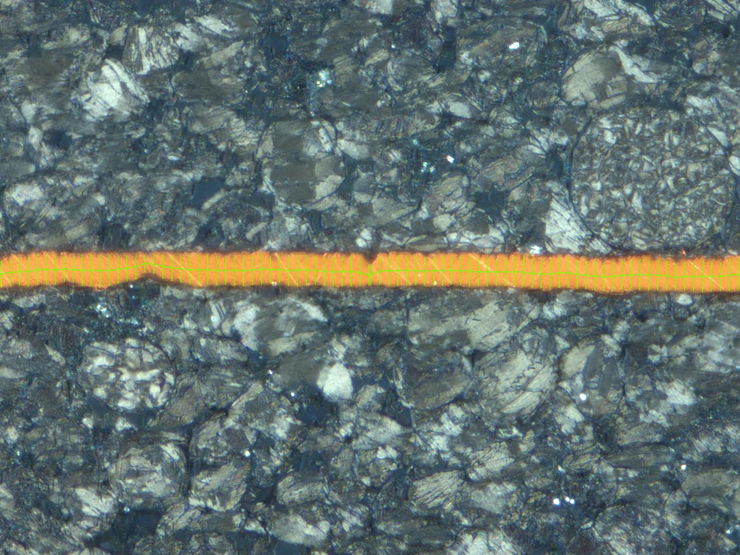 Li-Ionen Batterie: Schichtdickenmessung der Kupferableiterfolie einer Anode 