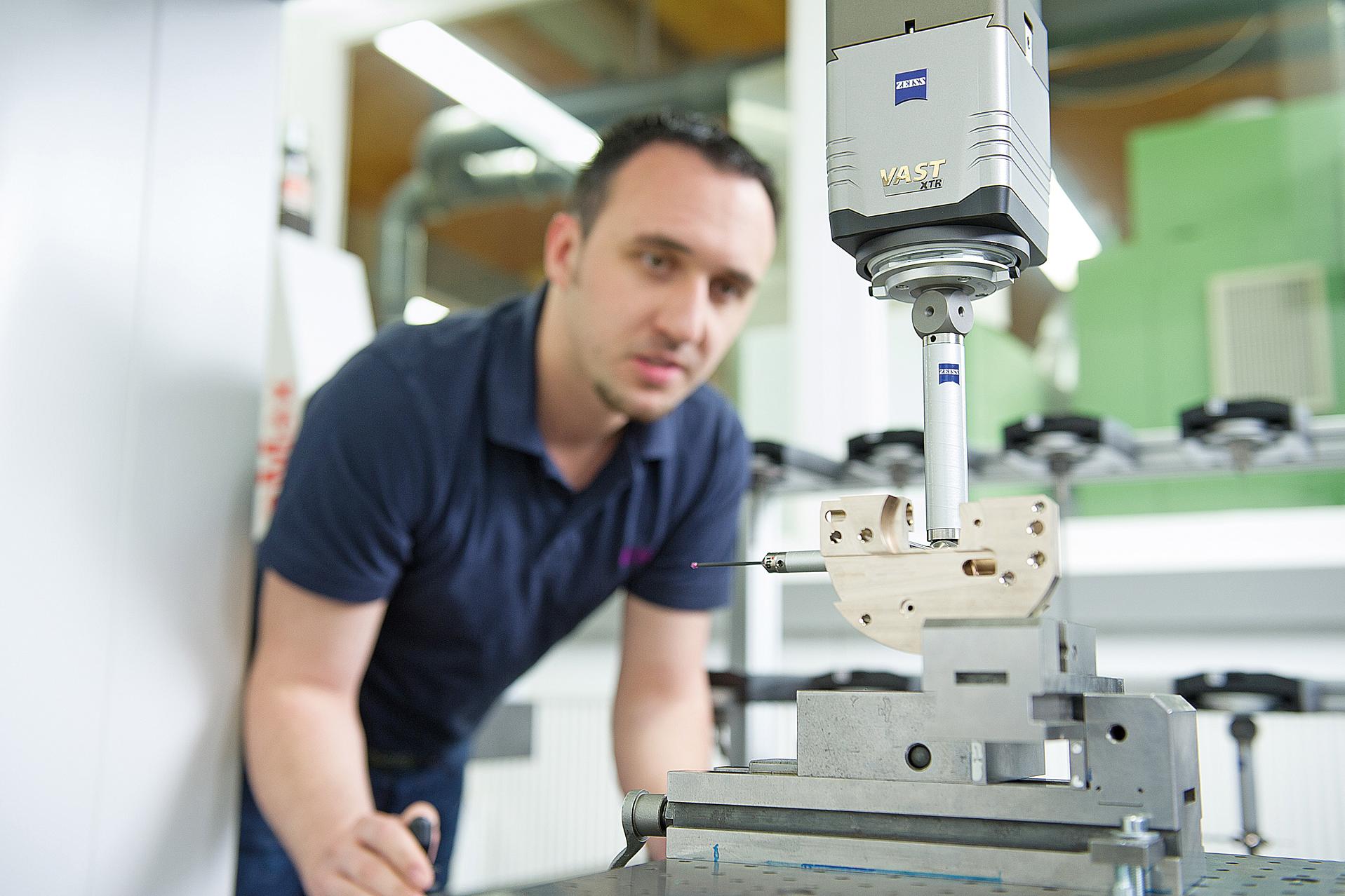 ZEISS VAST XTR gold - Probe with integrated rotary axis
