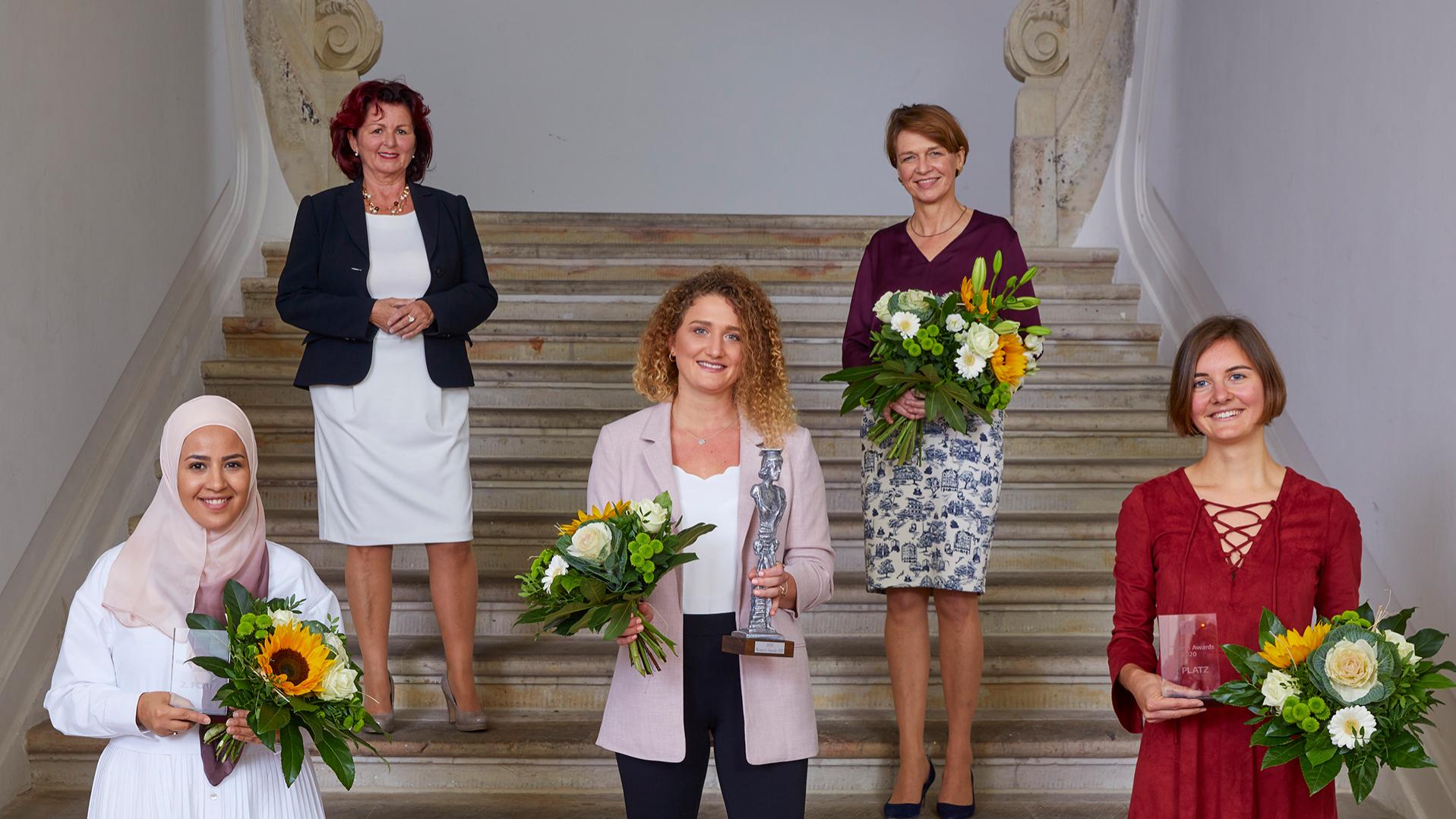 Die Preisträgerinnen des Women´s Awards 2020 sind drei leistungsstarke junge Informatikerinnen, die sich neben ihrem Studium auch für soziale und gesellschaftliche Belange engagieren (Foto: ZEISS).