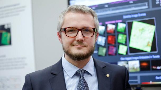 Alternative text Vortrag von Dr. Damian Borth vom Deutschen Forschungszentrum für Künstliche Intelligenz im ZEISS Forum