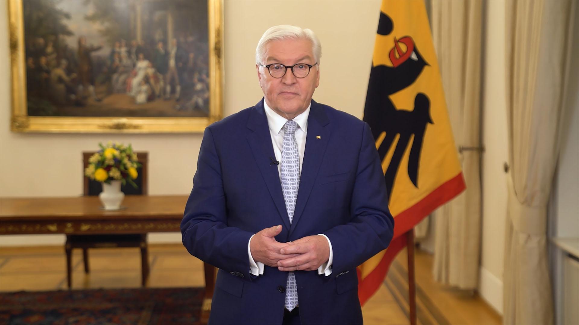 Der Bundespräsident der Bundesrepublik Deutschland Frank-Walter Steinmeier gratulierte ZEISS zum 175. Jubiläum.