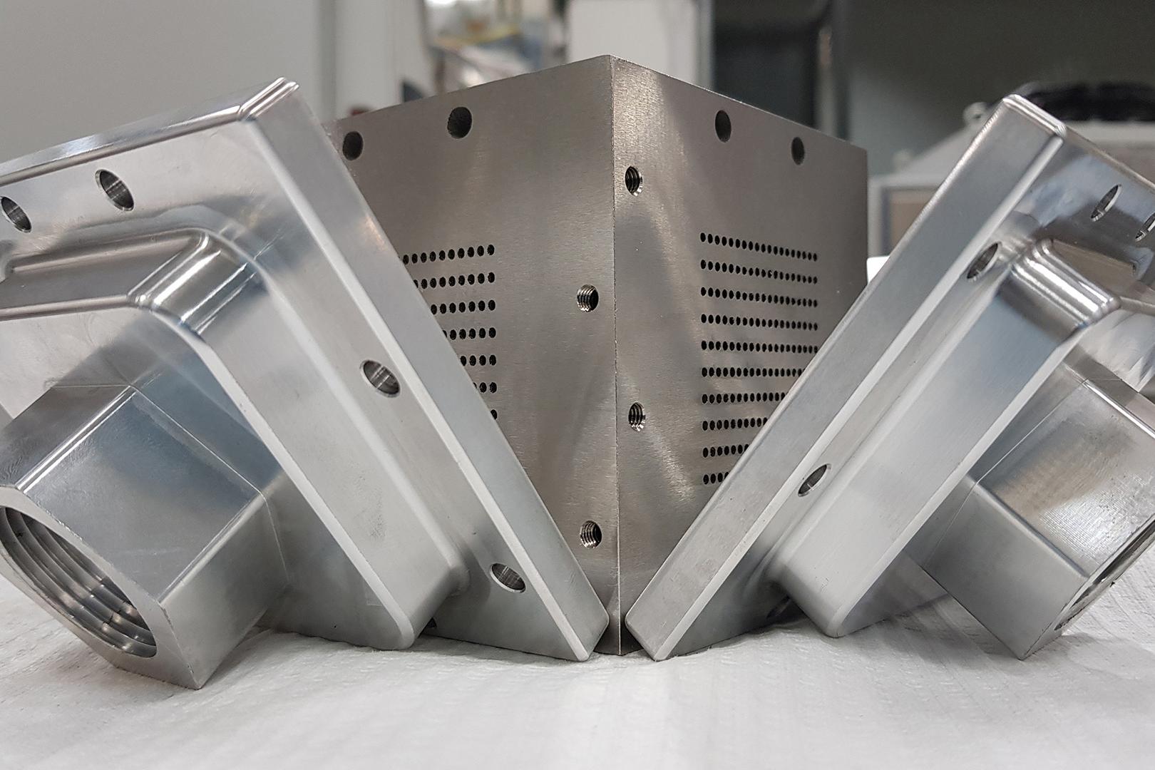 Kompakter Wärmetauscher aus Edelstahl AISI 316L gedruckt im SENAI Innovation Institute for Manufacturing Systems and Laser Processing (Joinville-SC) in einem Projekt mit UFSC und PETROBRAS.