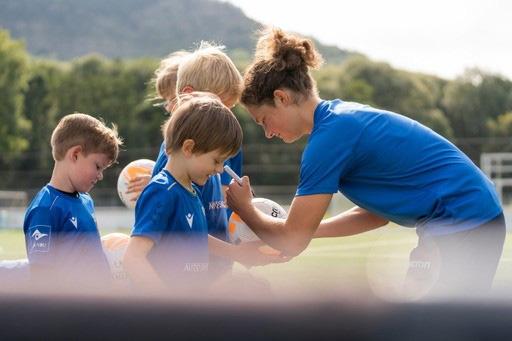 Rund 330 fußballbegeisterte Kinder und Jugendliche haben in den Sommercamps des FC Carl Zeiss Jena e.V. trainiert.
