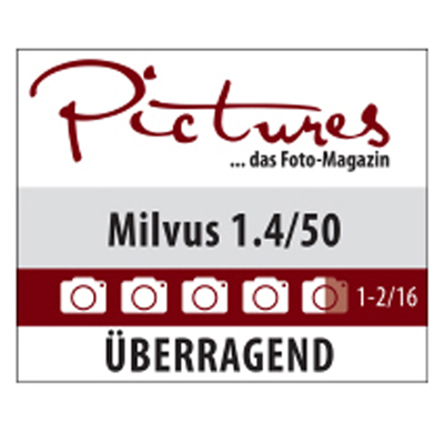 Review badge from "Pictures – das Foto-Magazin" awarding the ZEISS Milvus 1.4/50 lens an "ÜBERRAGEND" (outstanding) rating with 5 out of 5 cameras.