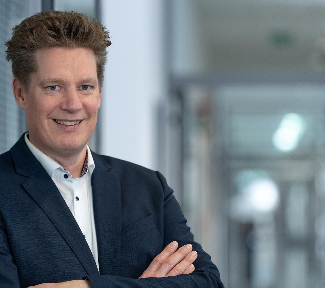 Portät von Dr. Christoph Hensche als Leiter ZEISS Semiconductor Mask Solutions in Jena