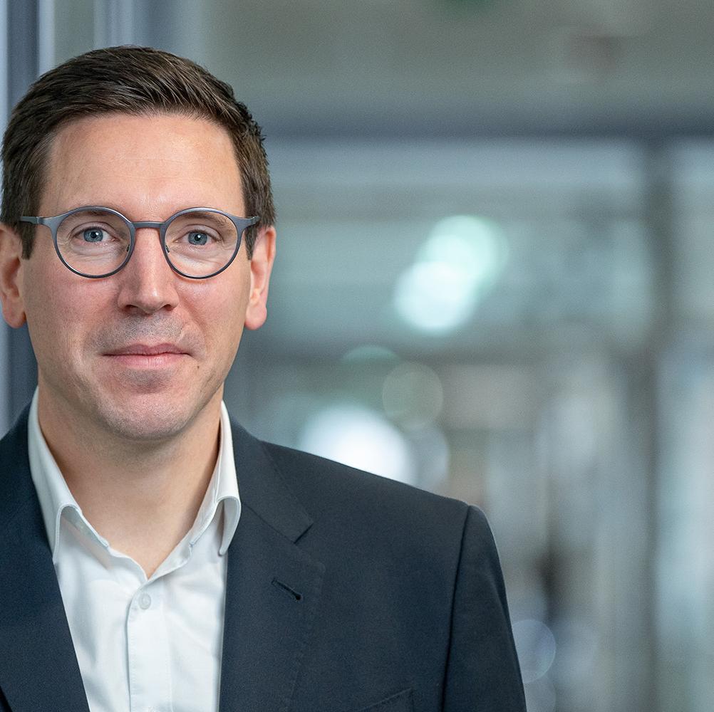 Porträt von Torsten Reitze als Chief Financial Officer der ZEISS SMT in Oberkochen 