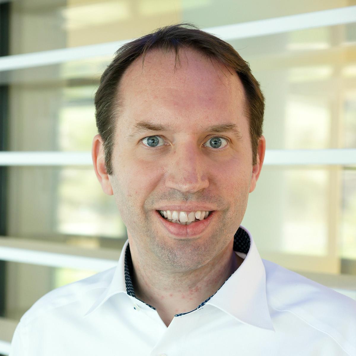 Portrait-Foto von Stefan-Albrecht Müller