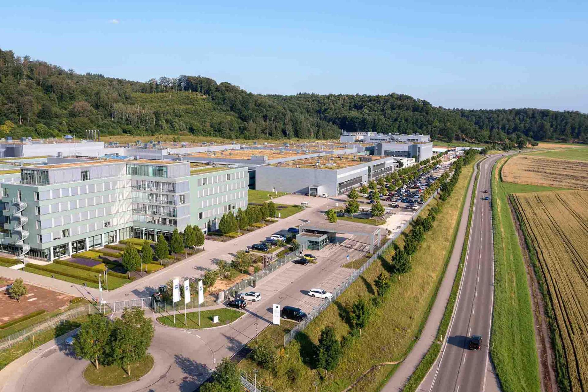 Luftbild von Headquarter ZEISS SMT in Oberkochen 