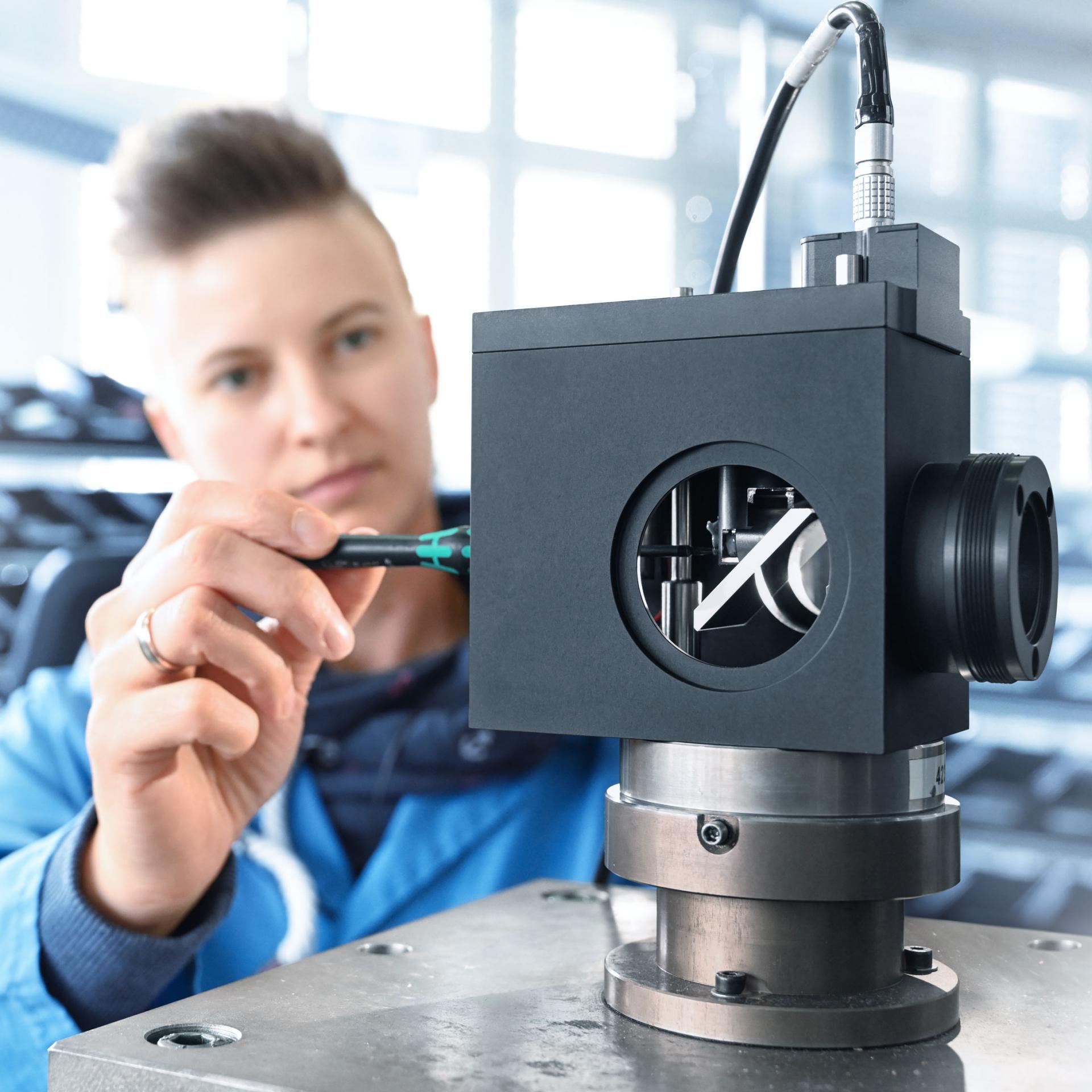 Justage optischer Leistungsparameter