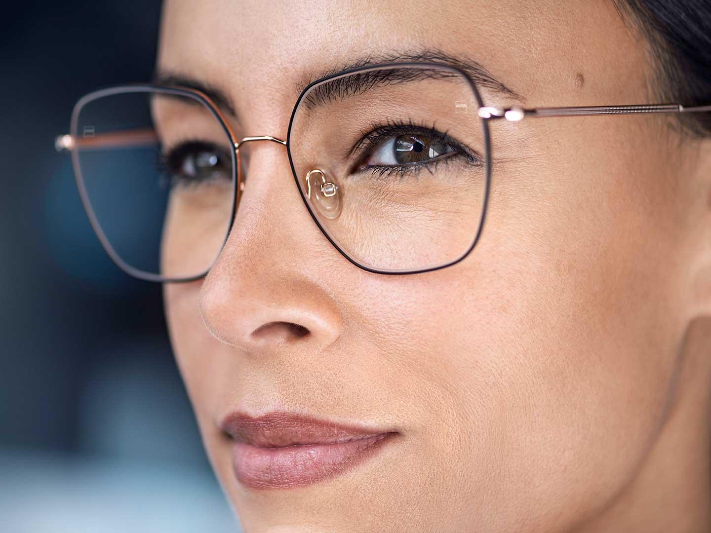 Draußen so dunkel wie eine Sonnenbrille und drinnen ganz klar