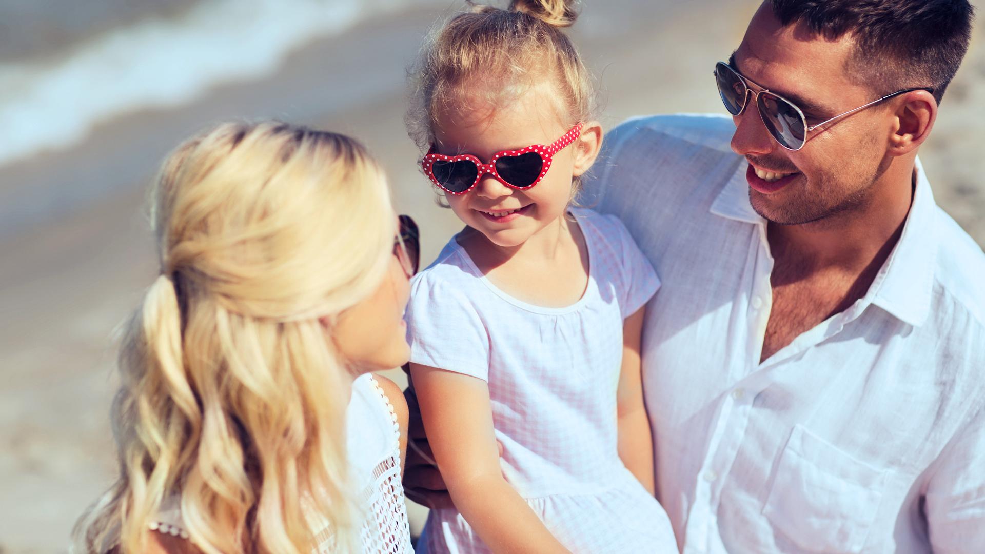 Nicht nur cool: Sonnenschutz für Kinderaugen 