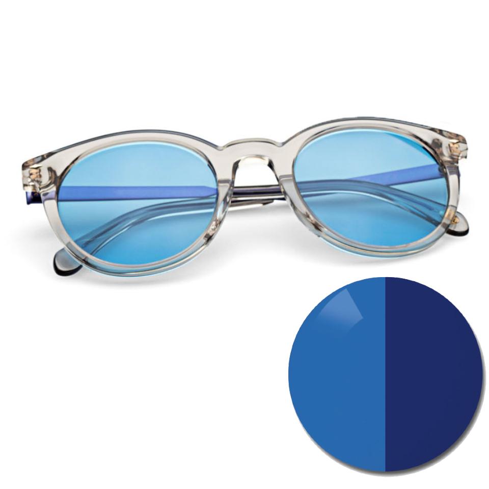 Brille mit ZEISS AdaptiveSun, unifarben, in Blau und ein Farbpunkt mit hellem und dunklem Farbton