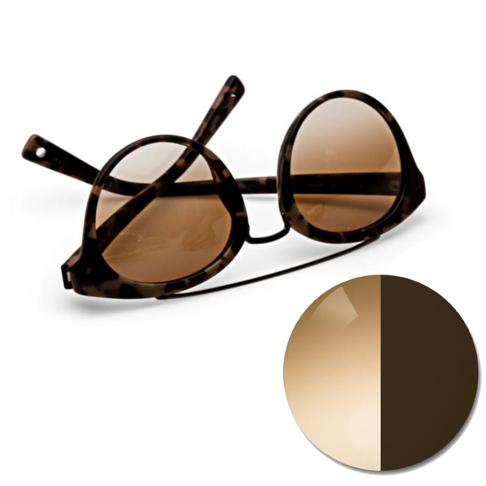 Brille mit ZEISS AdaptiveSun, mit Verlaufsfarbe in Braun und einem Farbpunkt mit hellem und dunklem Farbton