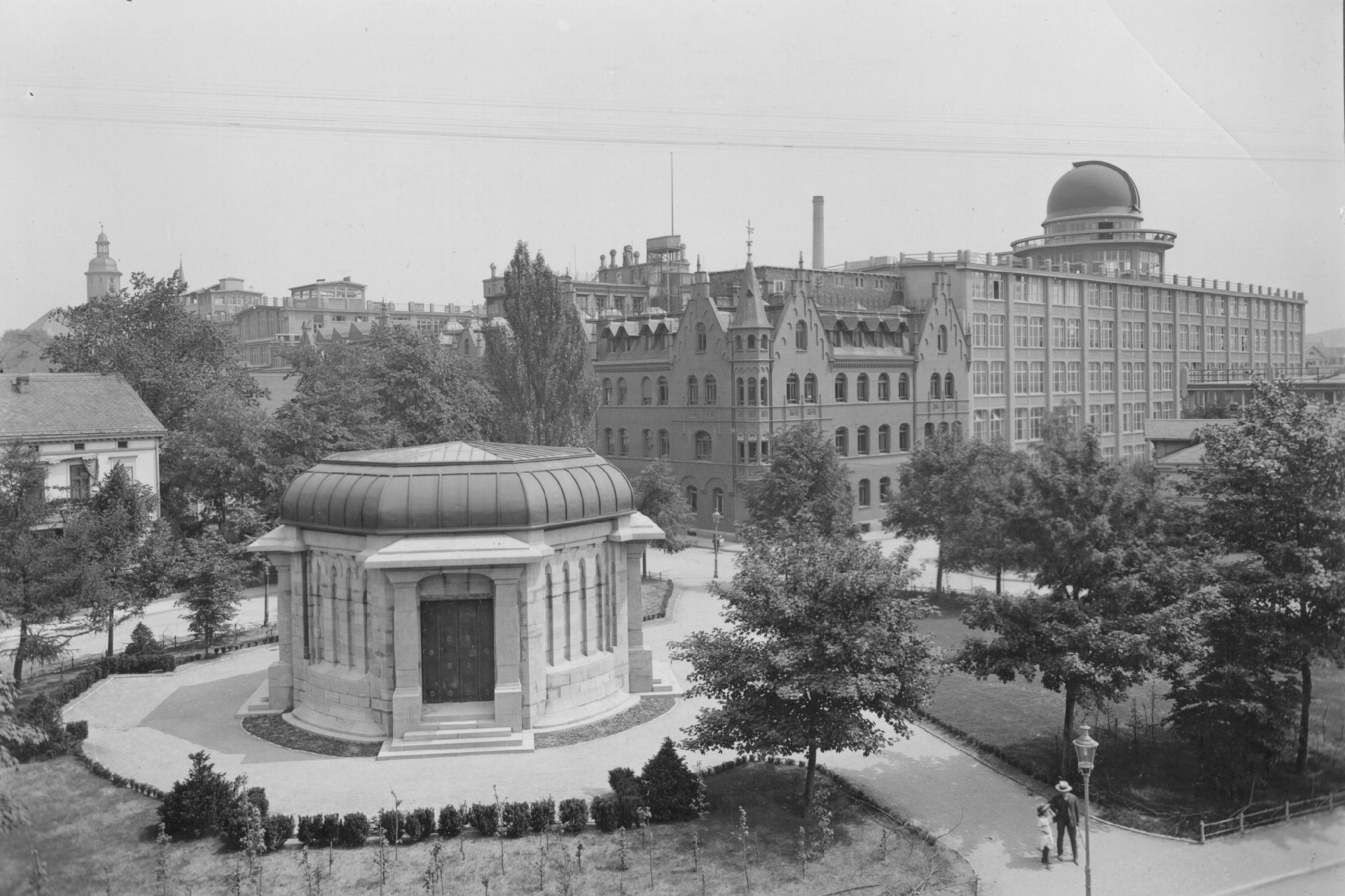 Ernst-Abbe-Denkmal um 1910.