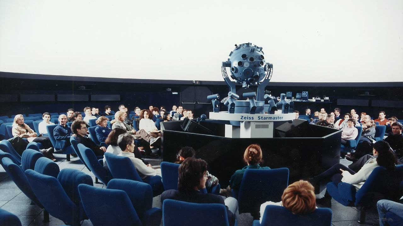 Mittelplanetariums STARMASTER mit Faseroptiken.