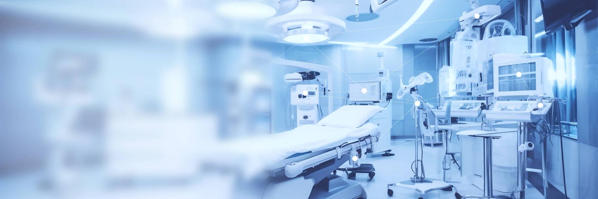 Moderner Krankenhaus-Operationssaal, ausgestattet mit fortschrittlicher ZEISS Medizintechnik und vernetzten digitalen Geräten.